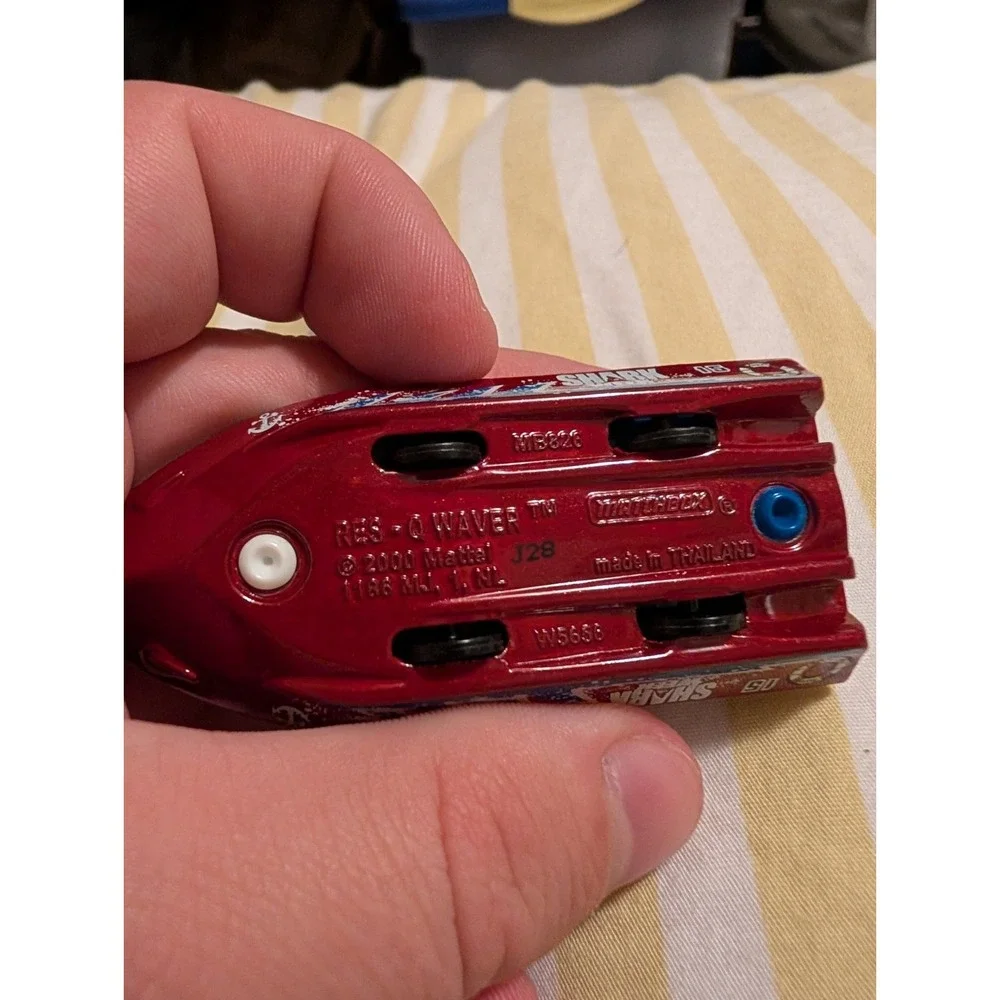 Matchbox 2000 Res Q Waver Shark Week Boat Red White Diecast Toy Vehicle MB526